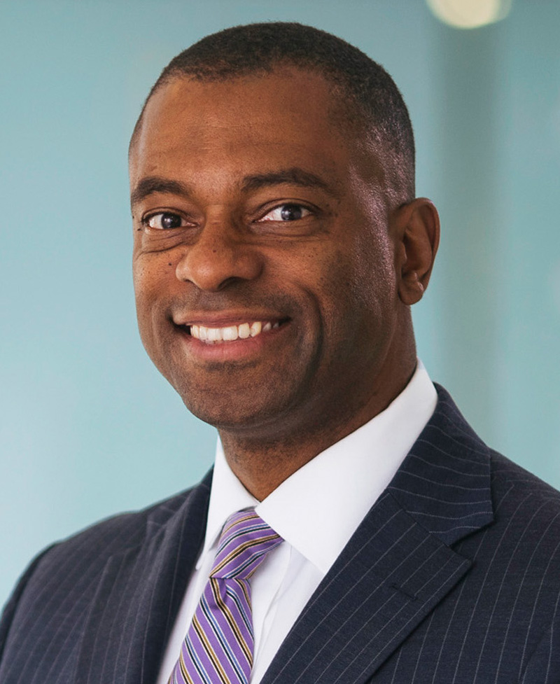 Thompson_Craig_2019_headshot
